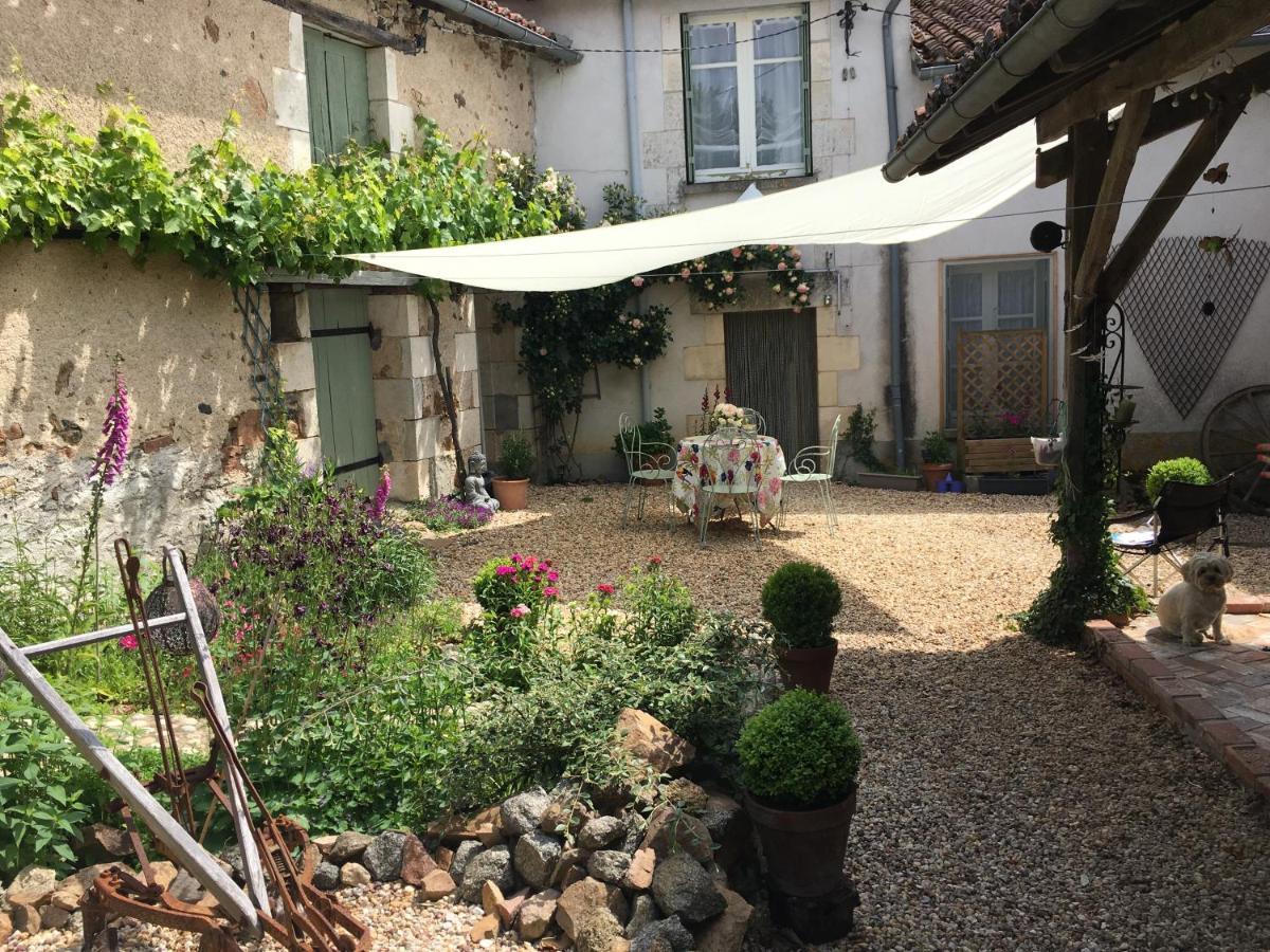 Maison La Roche Chambre D'Hotes Le Vigeant Экстерьер фото