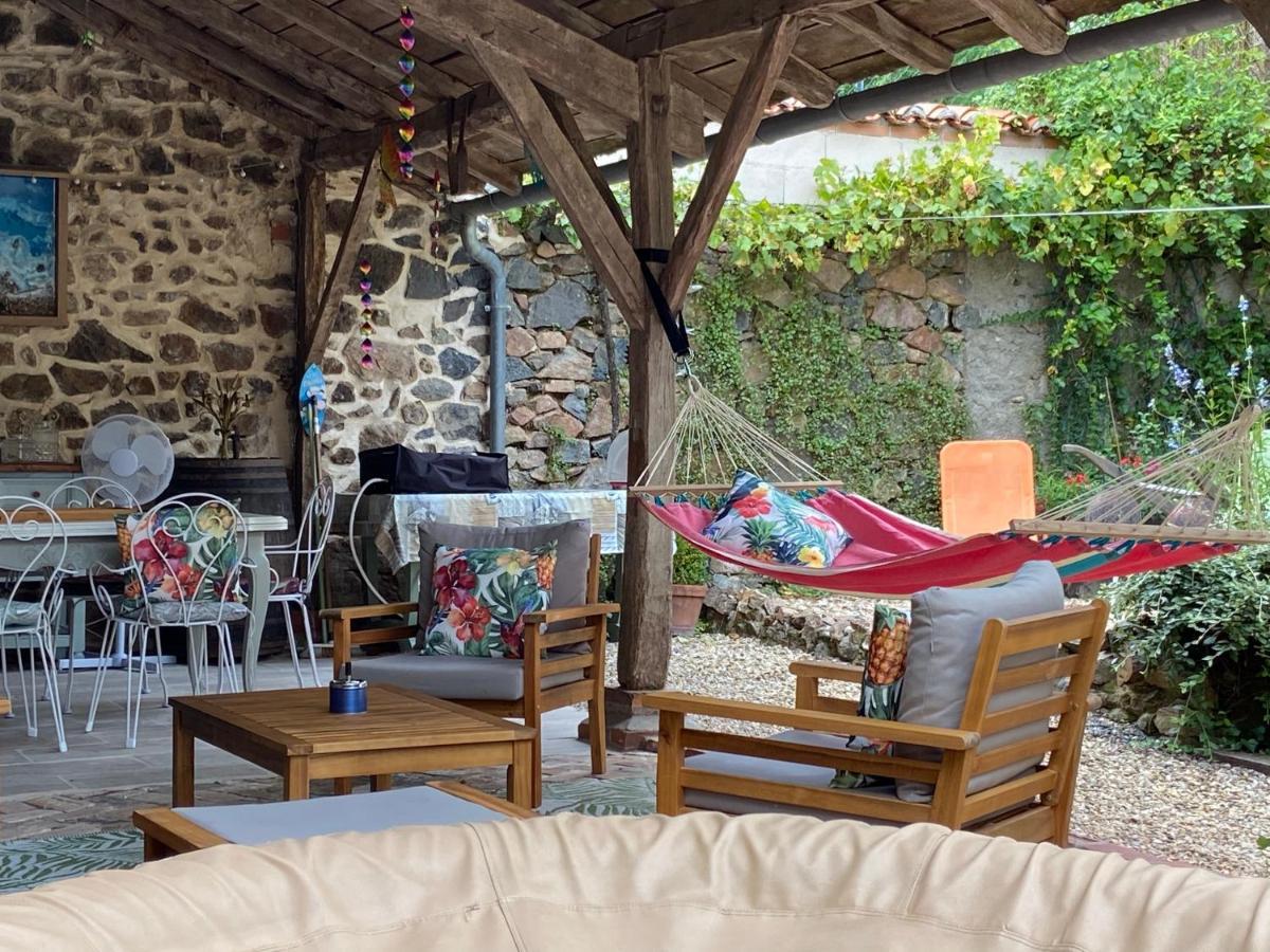 Maison La Roche Chambre D'Hotes Le Vigeant Экстерьер фото