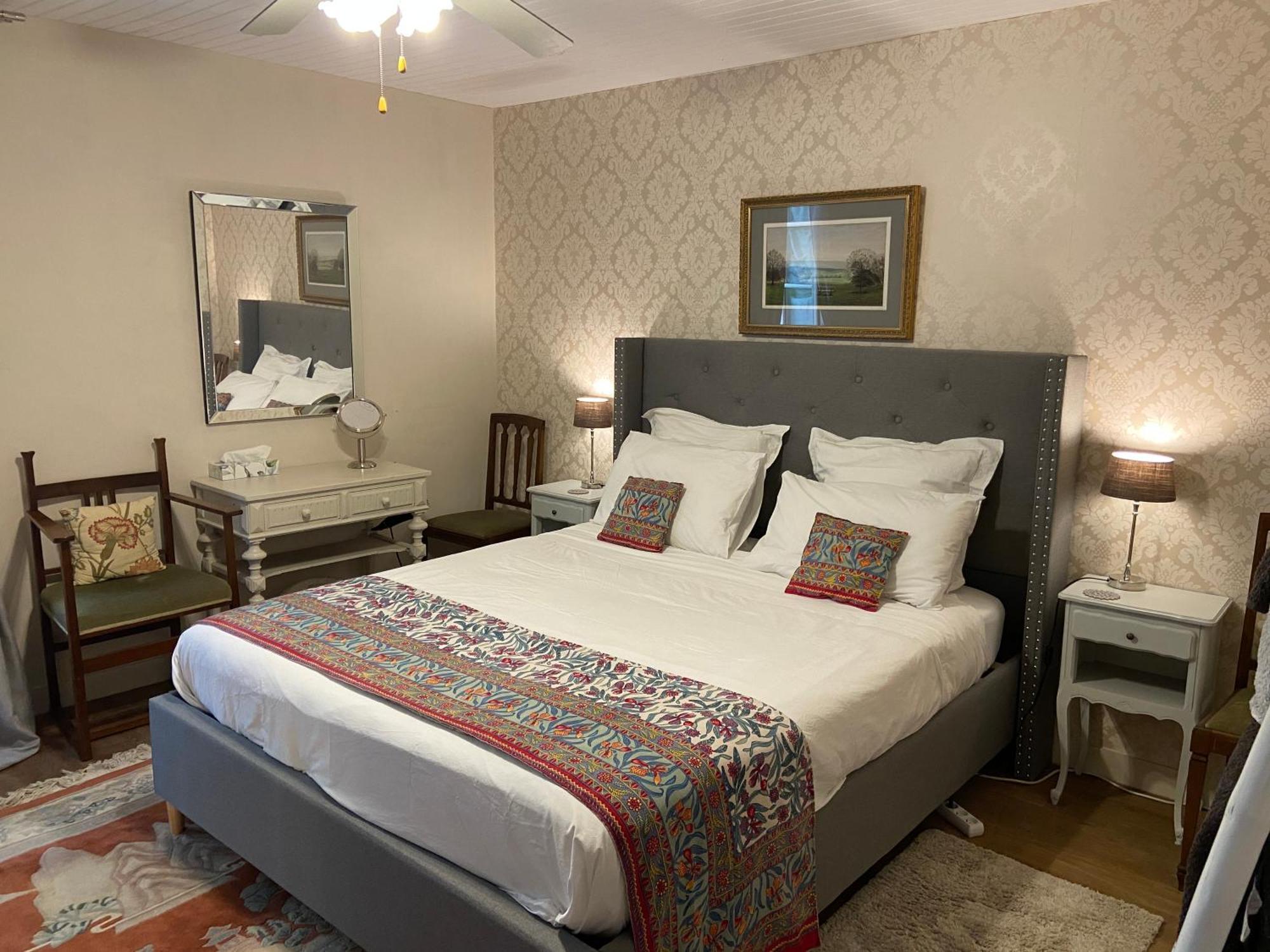 Maison La Roche Chambre D'Hotes Le Vigeant Экстерьер фото